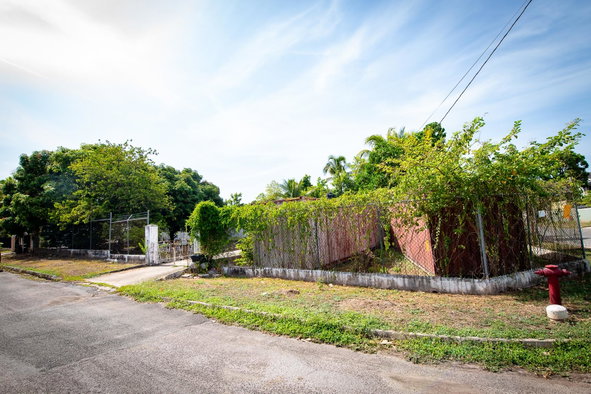 Eighth image of 17 Coolshade Avenue, Havenda in Kingston 19, St. Andrew, Jamaica - property is For Sale