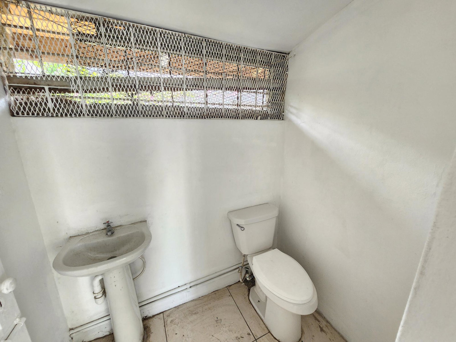 Fifth image of 11a-26 Old Hope Road in Kingston 5, St. Andrew, Jamaica - property is For Rent