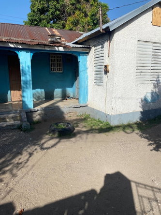 Third image of 17c Third Street, 5 Greenwich in KINGSTON, Kingston, Jamaica - property is For Sale