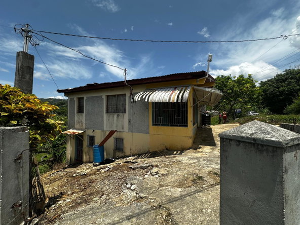 Seventh image of Mount Moriah in Mount Moriah, St. Ann, Jamaica - property is For Sale