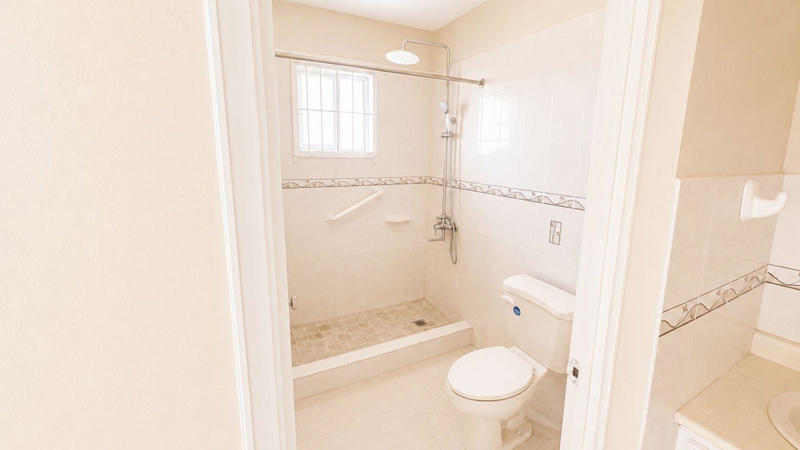 Thirteenth image of 9-mimosa Place, Long Mountain in Kingston 6, St. Andrew, Jamaica - property is For Rent