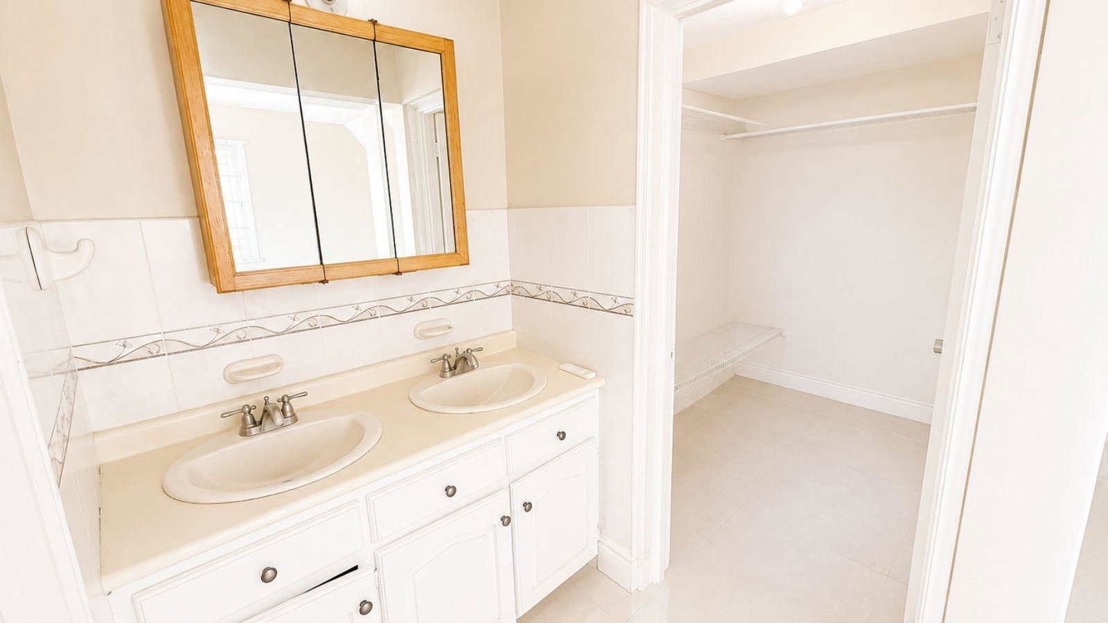 Sixteenth image of 9-mimosa Place, Long Mountain in Kingston 6, St. Andrew, Jamaica - property is For Rent
