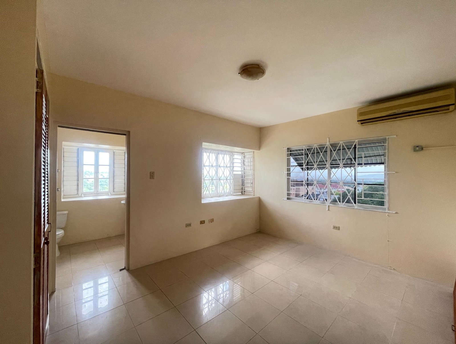 Fourteenth image of 16a North Michigan Avenue in Kingston 19, St. Andrew, Jamaica - property is For Rent