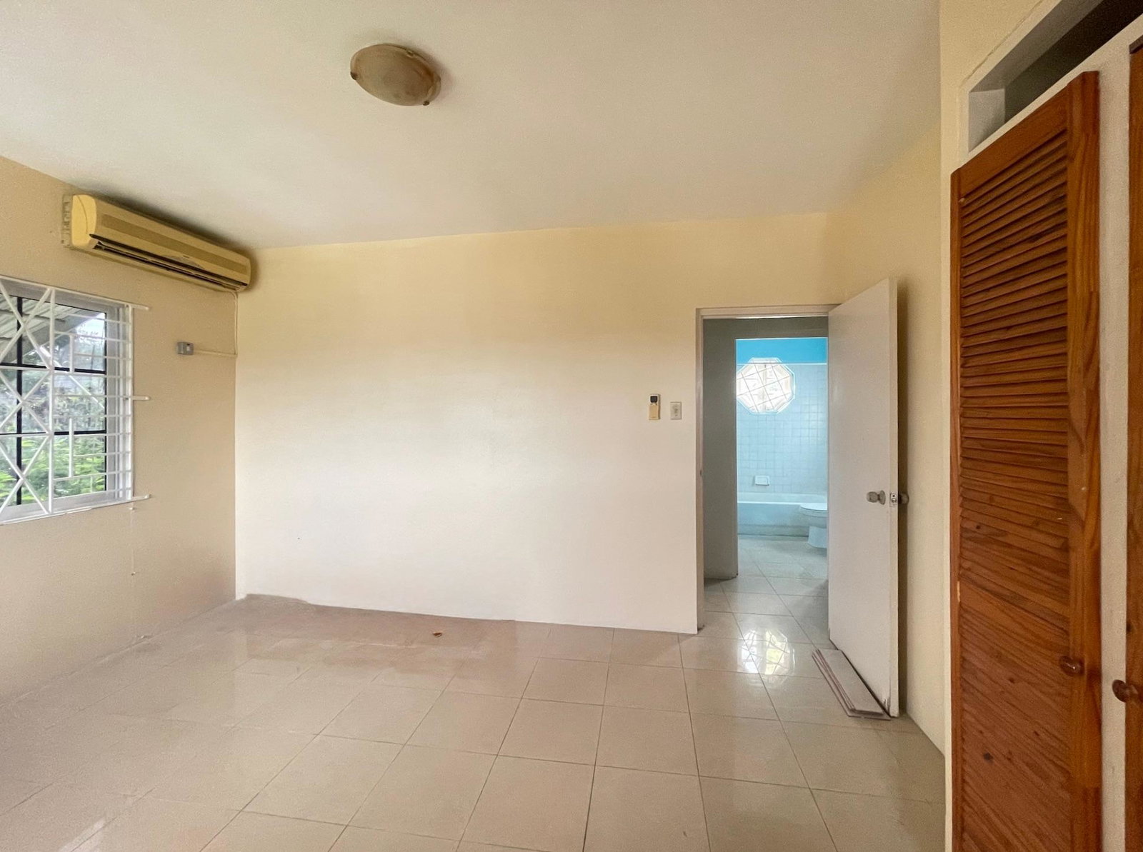 Eighteenth image of 16a North Michigan Avenue in Kingston 19, St. Andrew, Jamaica - property is For Rent