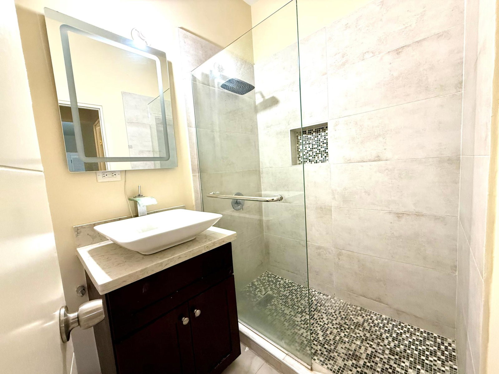 Nineteenth image of 13-6 Ottawa Avenue in Kingston 6, St. Andrew, Jamaica - property is For Rent