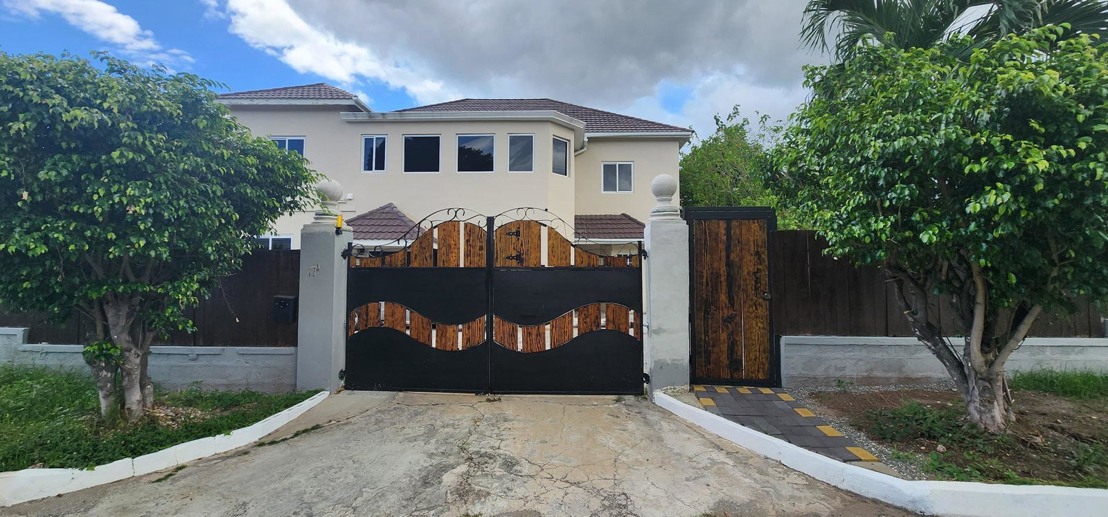 First image of Unit 1-17a Gore Terrace in Constant Spring P.O., St. Andrew, Jamaica - property is For Rent