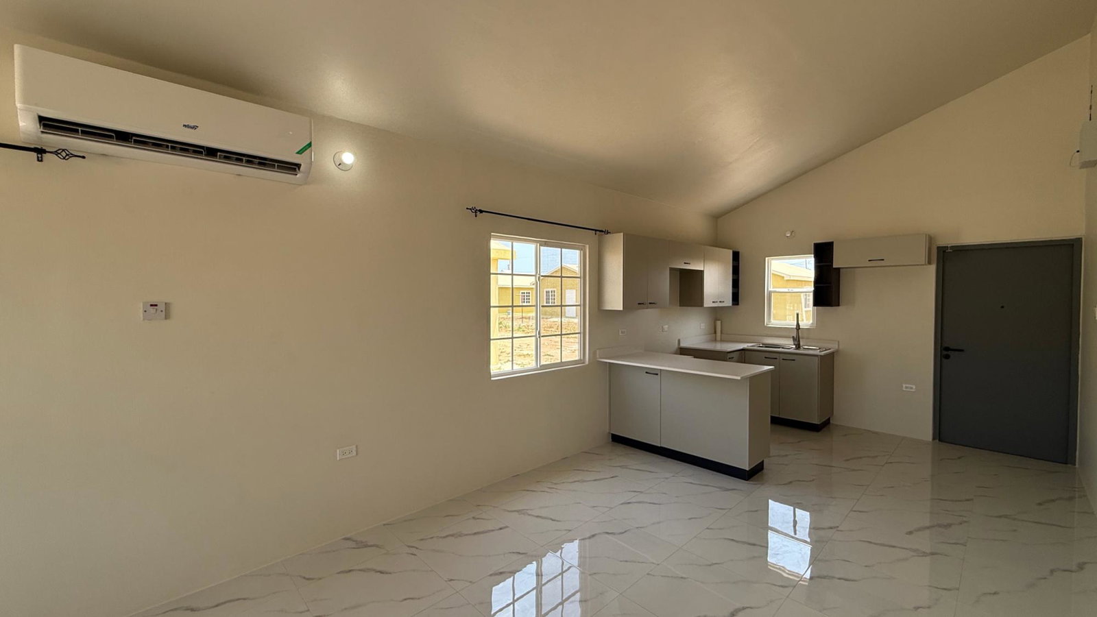 Thirteenth image of 1310 Phoenix Park Village 2 ph in Phoenix Park, St. Catherine, Jamaica - property is For Rent
