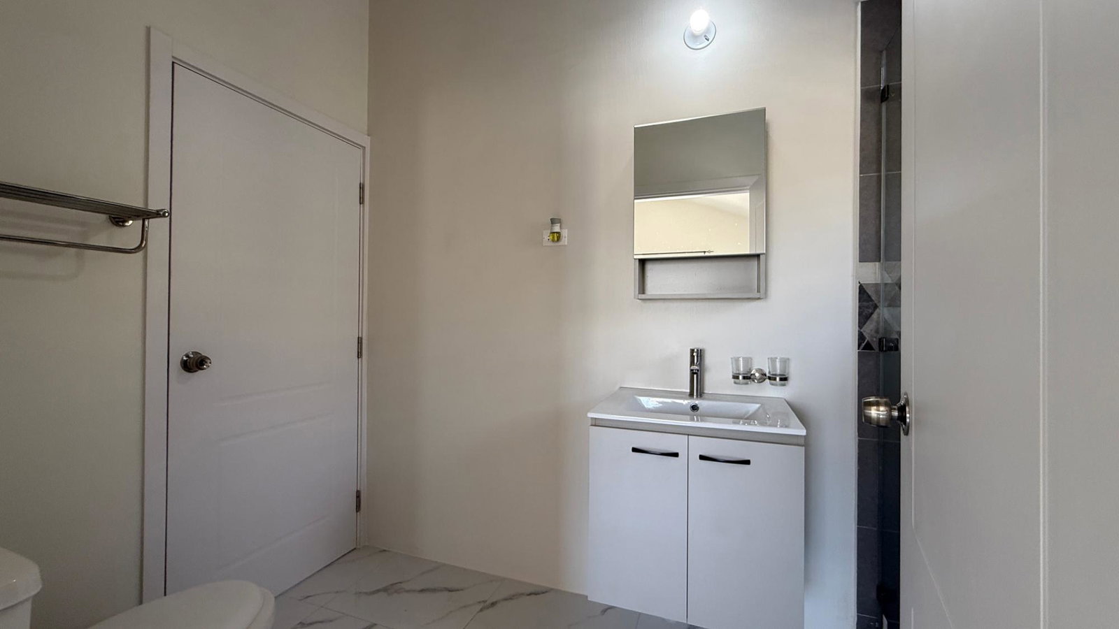 Thirtieth image of 1310 Phoenix Park Village 2 ph in Phoenix Park, St. Catherine, Jamaica - property is For Rent