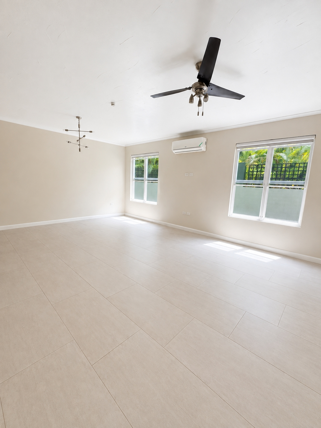 Ninth image of 10-238 Mannings Hill Road in KINGSTON, Kingston, Jamaica - property is For Rent