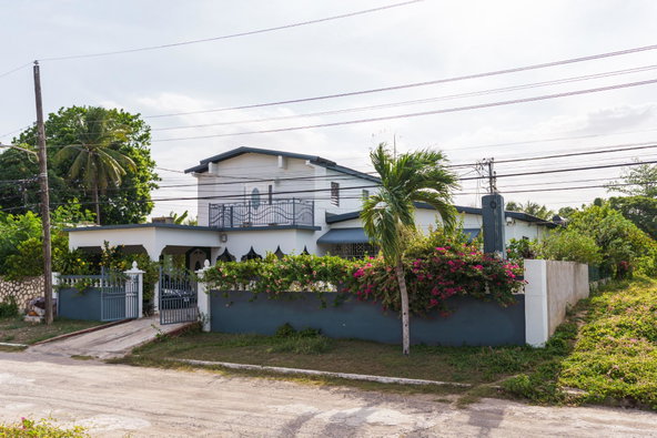 Third image of 16 Rio Cobre Drive in Lauriston, St. Catherine, Jamaica - property is For Sale