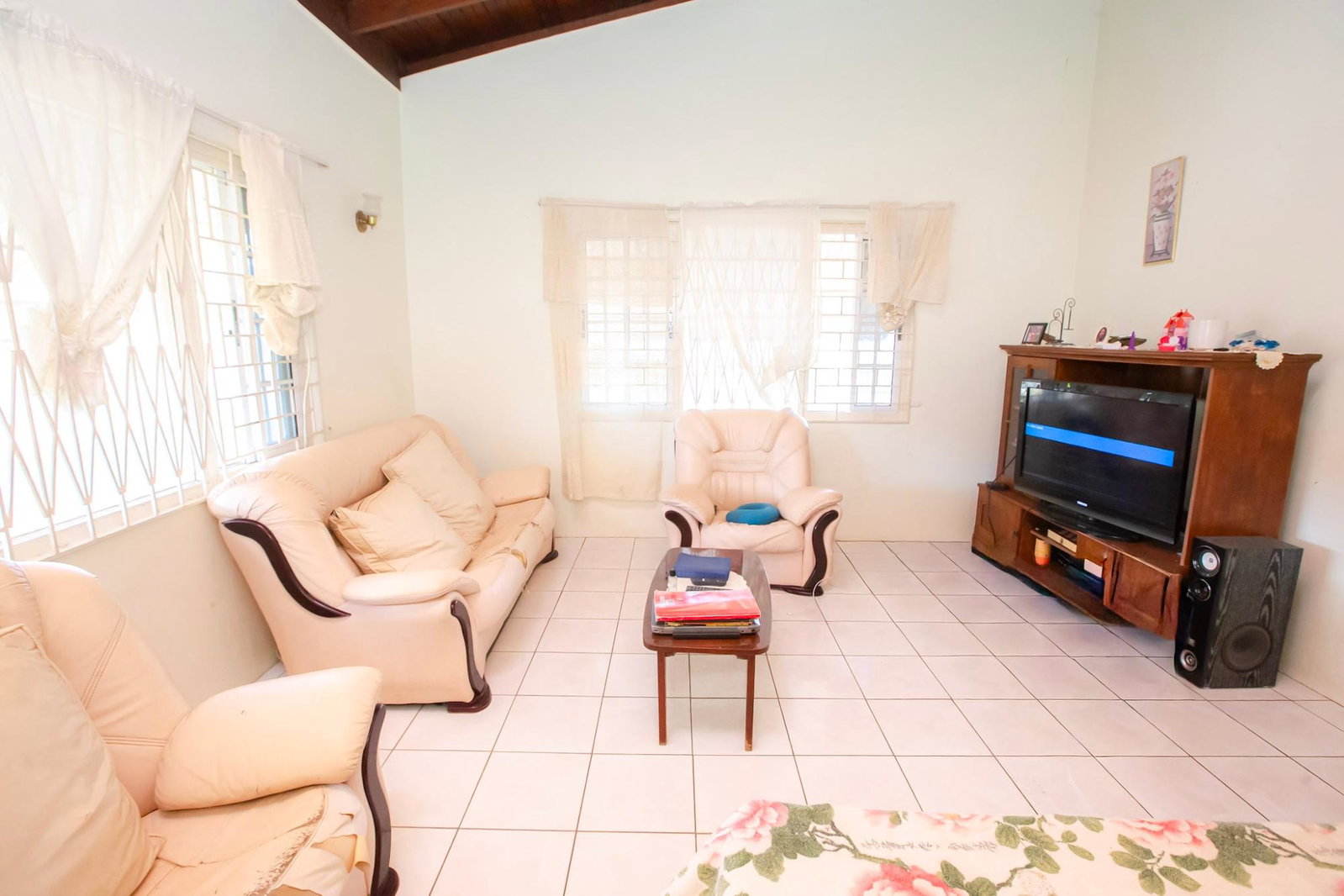 Eighth image of 110 Shirley Avenue in May Pen, Clarendon, Jamaica - property is For Sale
