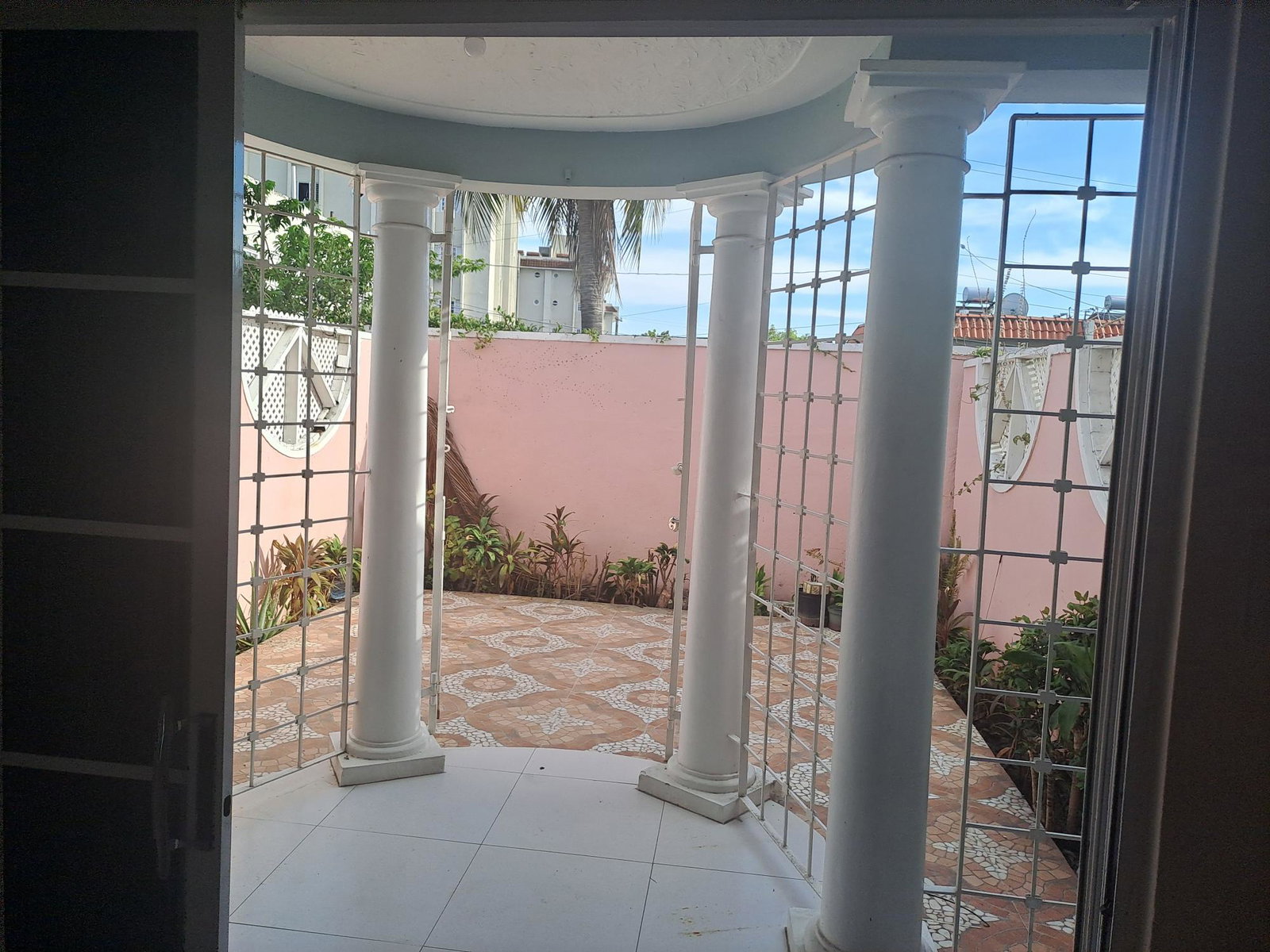 Fifteenth image of 2a Junor Avenue in Kingston 8, St. Andrew, Jamaica - property is For Rent