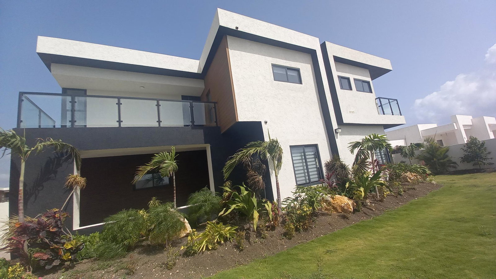 Sixteenth image of Onyx-104 Paradisiac Village in Richmond, St. Ann, Jamaica - property is For Sale