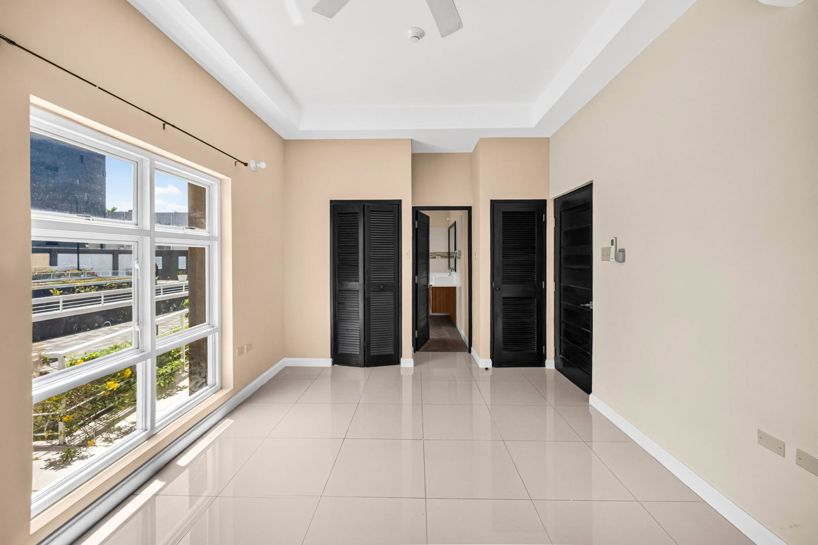Twelfth image of 107-1-3 Ruthven Road in Kingston 5, St. Andrew, Jamaica - property is For Rent
