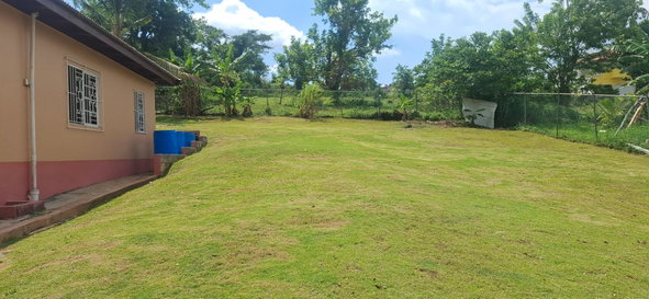 Thirteenth image of Burnt Ground, Santa Cruz in Burnt Ground, St. Elizabeth, Jamaica - property is For Sale