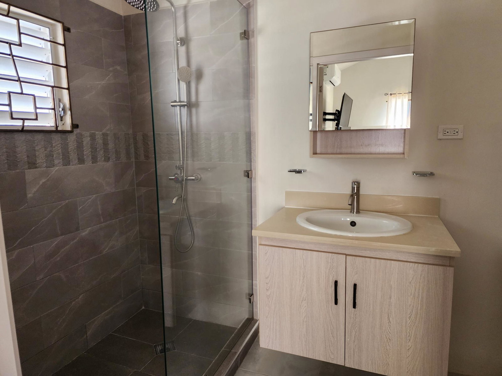 Seventeenth image of 538 Camelot Village Phase 5 in Discovery Bay, St. Ann, Jamaica - property is For Rent