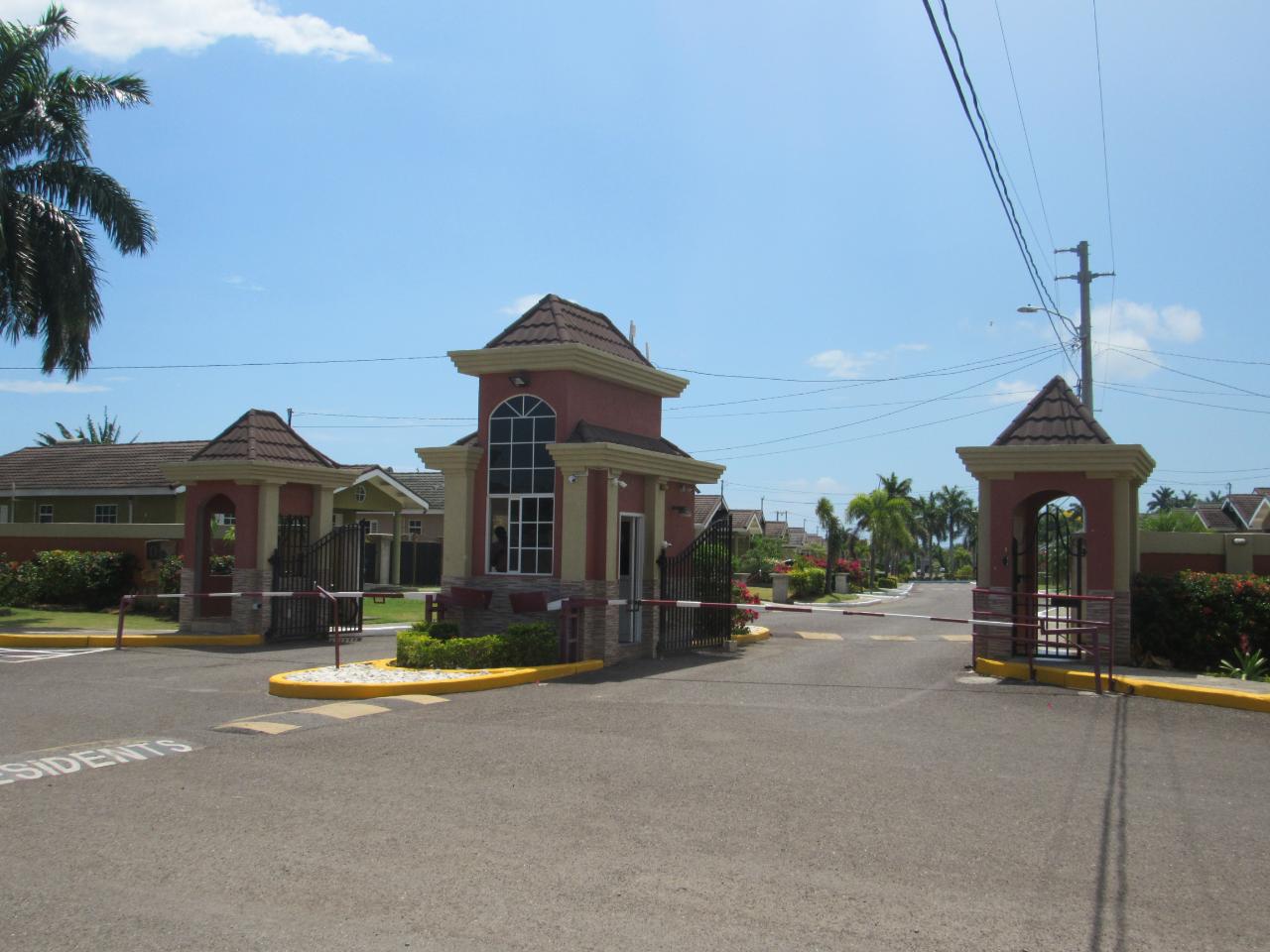 Fourth image of 330 Calabash Boulevard in St. Ann's Bay, St. Ann, Jamaica - property is For Rent