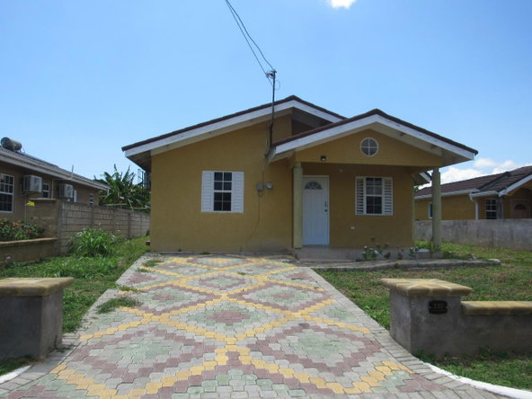 Ninth image of 330 Calabash Boulevard in St. Ann's Bay, St. Ann, Jamaica - property is For Rent