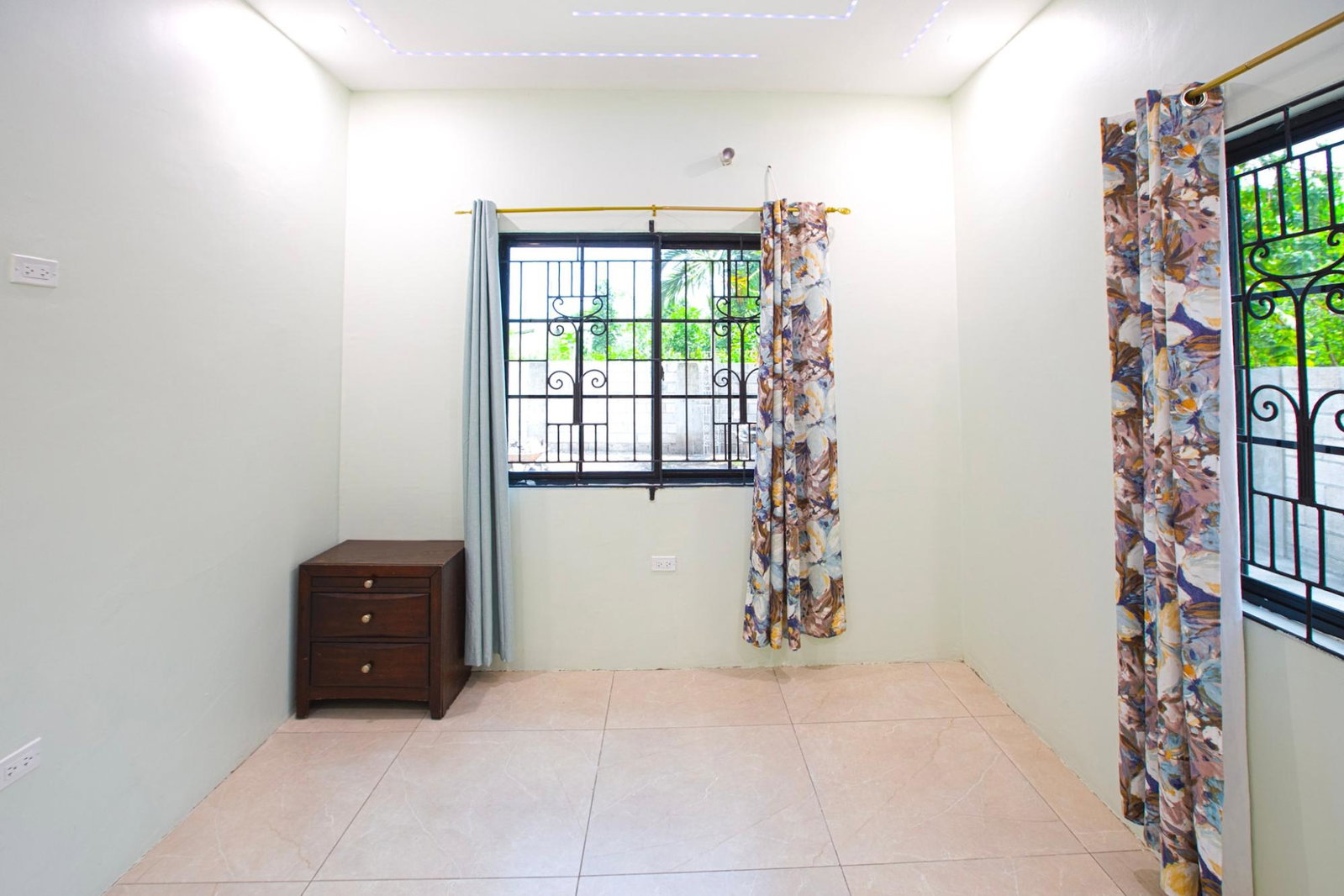 Eighth image of 63 Hillview Terrace in Kingston 19, St. Andrew, Jamaica - property is For Rent