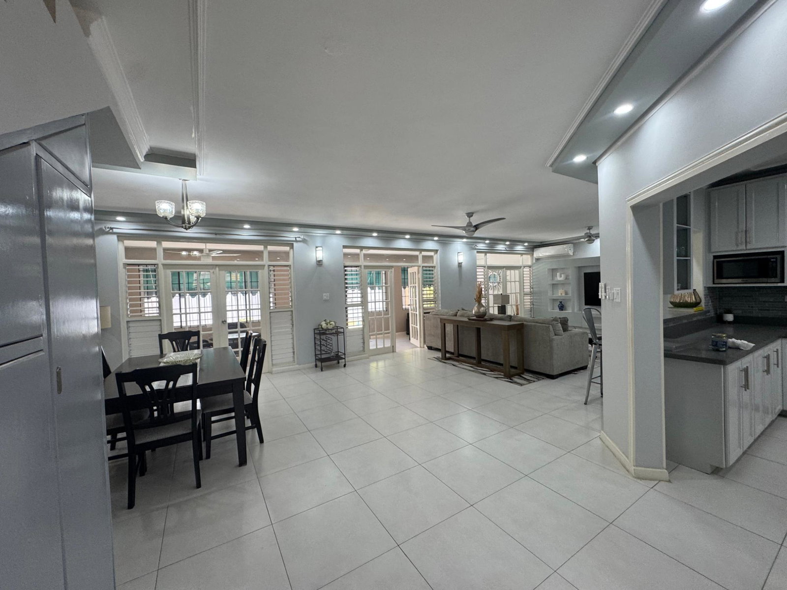 Seventh image of 3- Retreat Avenue in Kingston 6, St. Andrew, Jamaica - property is For Rent