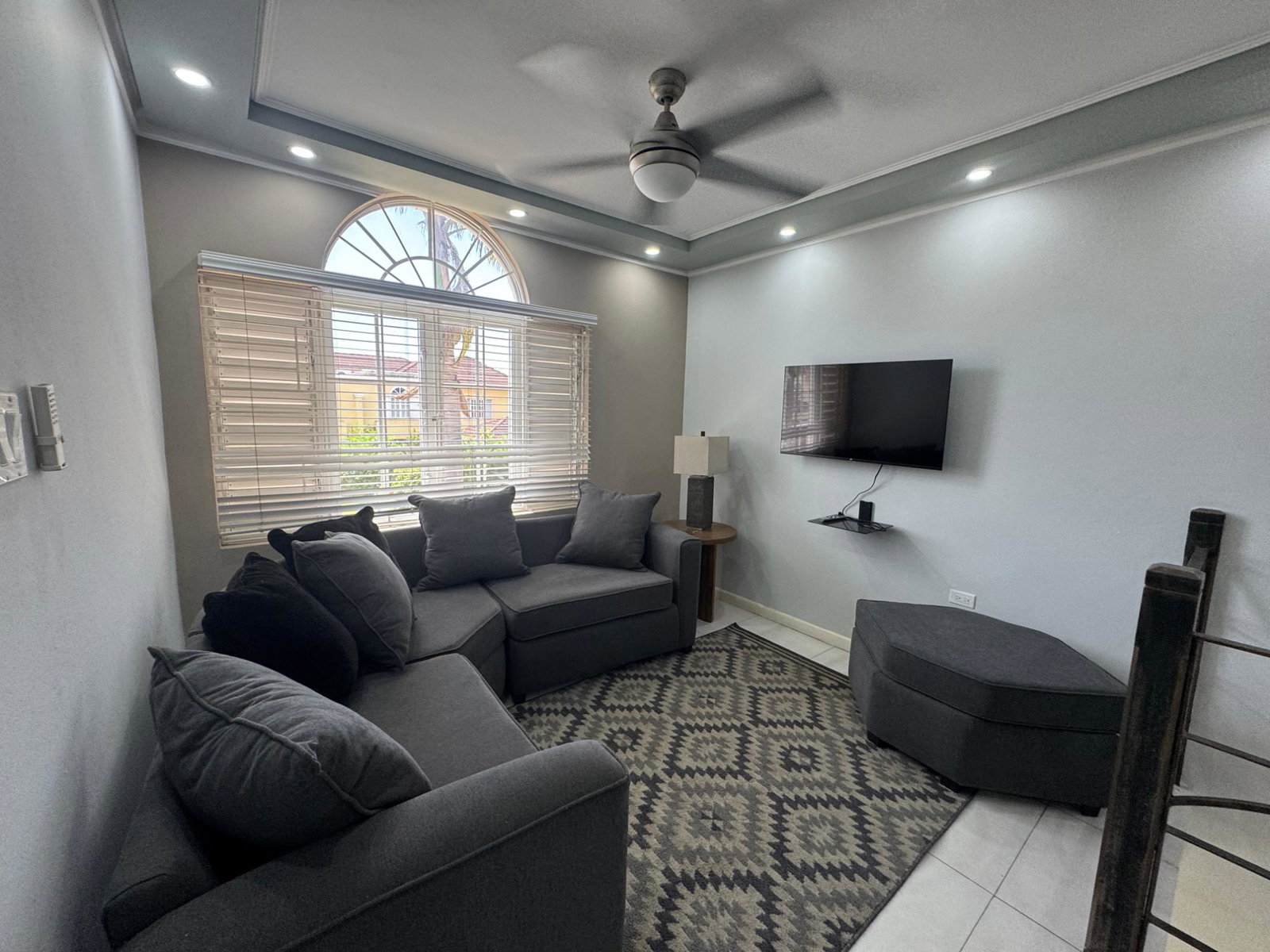 Ninth image of 3- Retreat Avenue in Kingston 6, St. Andrew, Jamaica - property is For Rent