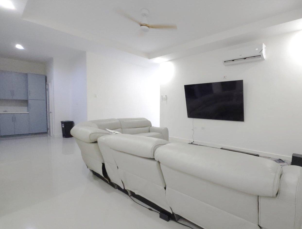 Ninth image of 16-17 Kings Drive in Kingston 6, St. Andrew, Jamaica - property is For Sale