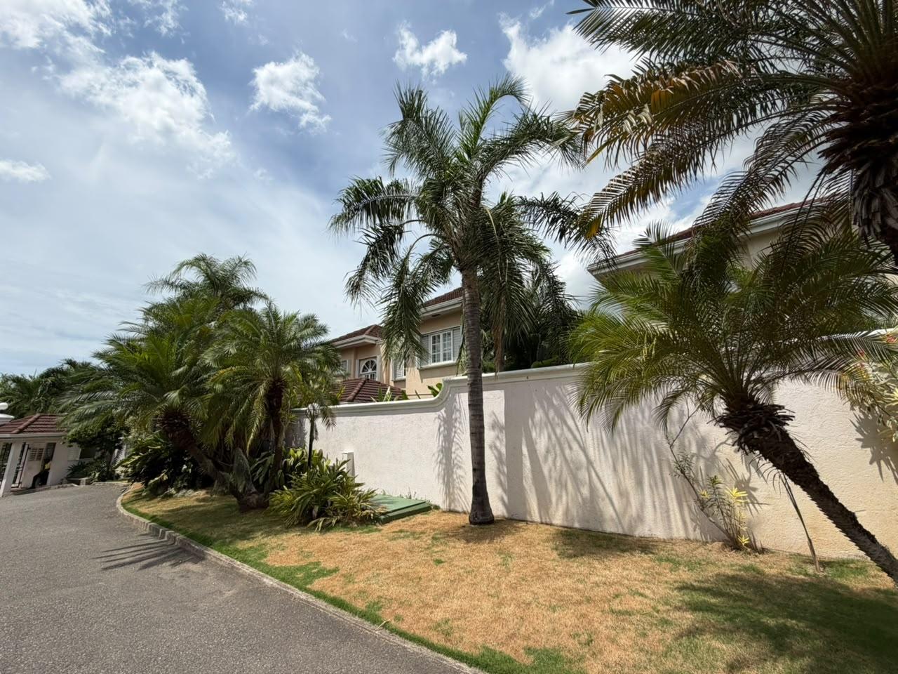 Seventh image of 13-24 Earls Court Chateaux, Kin in Kingston 8, St. Andrew, Jamaica - property is For Sale