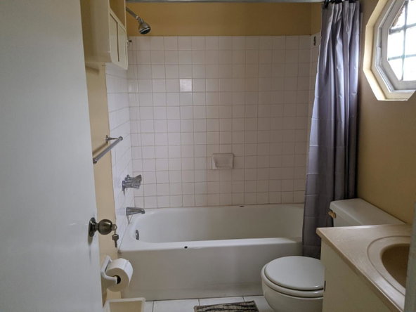 Ninth image of 401a-116 Constant Spring Road in Constant Spring P.O., St. Andrew, Jamaica - property is For Rent