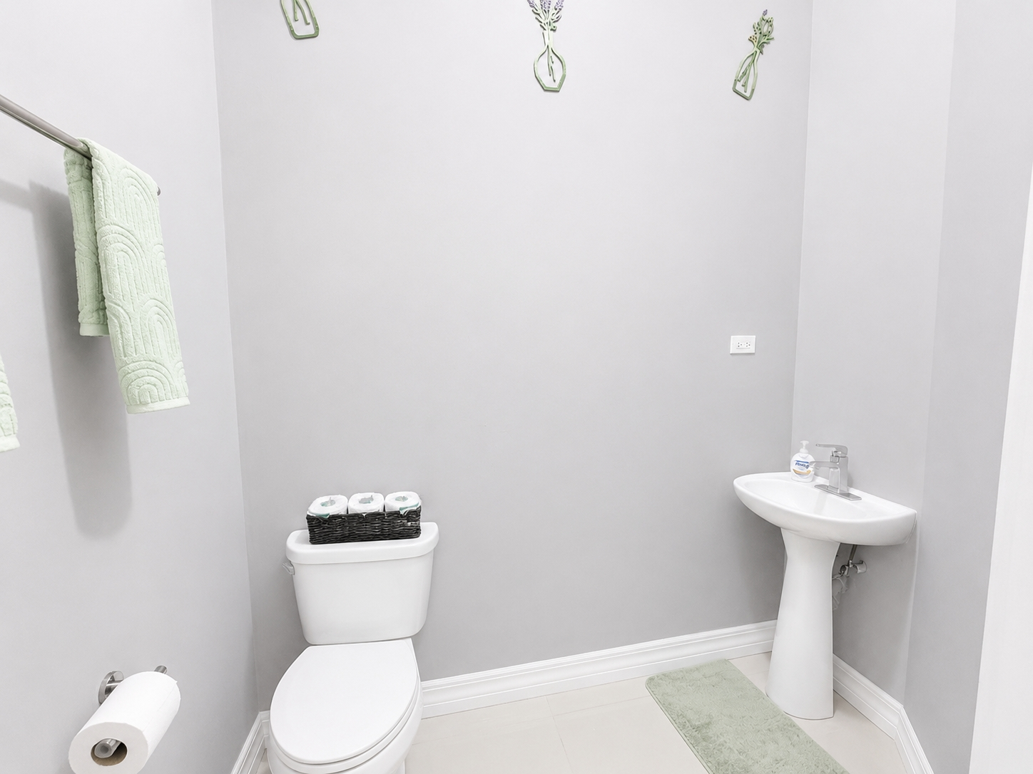 Thirteenth image of 16-18 Annette Crescent in Kingston 10, St. Andrew, Jamaica - property is For Rent