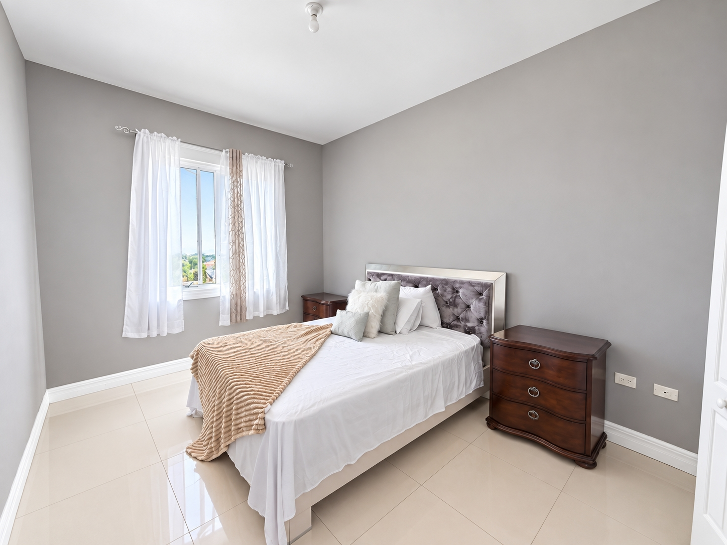 Fourteenth image of 16-18 Annette Crescent in Kingston 10, St. Andrew, Jamaica - property is For Rent