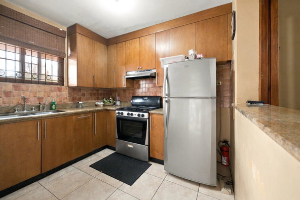 Fifth image of 28 Donhead Close in Kingston 6, St. Andrew, Jamaica - property is For Sale
