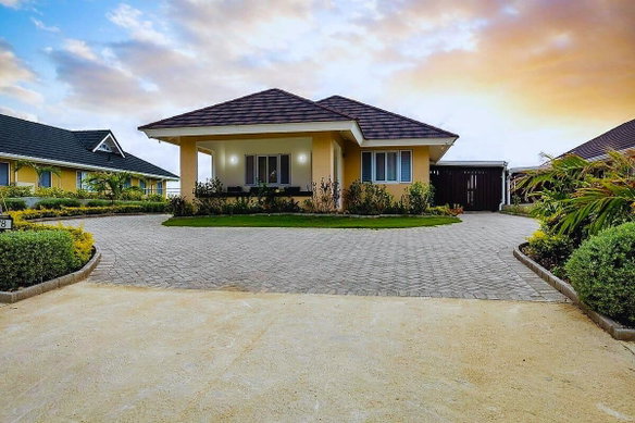 First image of Crest, Richmond Estate in St. Ann's Bay, St. Ann, Jamaica - property is For Rent