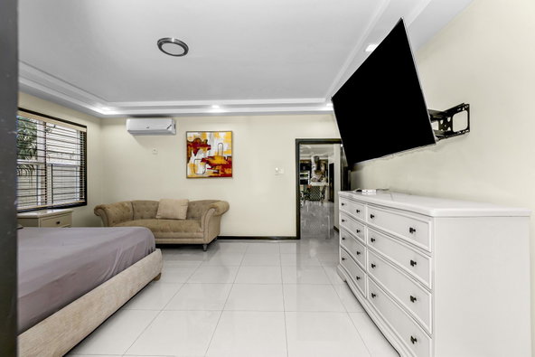 Tenth image of 4-7 Degenhardt Close in Kingston 6, St. Andrew, Jamaica - property is For Sale