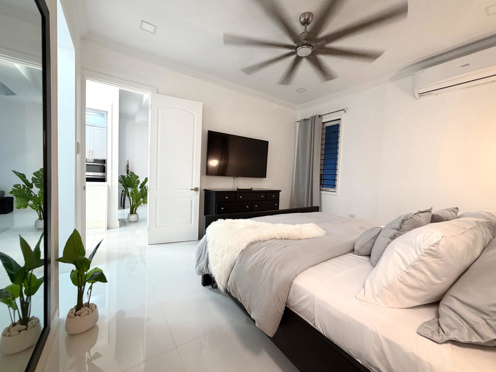 Twelfth image of 2c-21 Paddington Terrace in Kingston 6, St. Andrew, Jamaica - property is For Rent