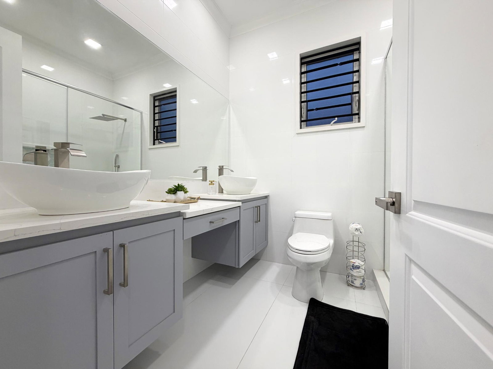 Fourteenth image of 2c-21 Paddington Terrace in Kingston 6, St. Andrew, Jamaica - property is For Rent