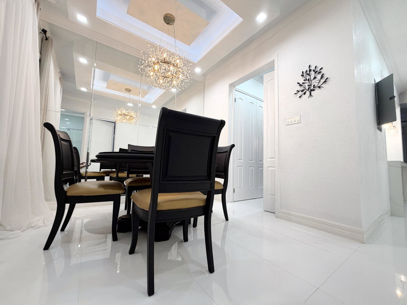 Sixth image of 2c-21 Paddington Terrace in Kingston 6, St. Andrew, Jamaica - property is For Rent