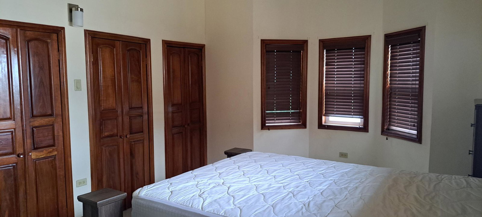 Eighth image of 23- Ottawa Avenue in Kingston 6, St. Andrew, Jamaica - property is For Rent