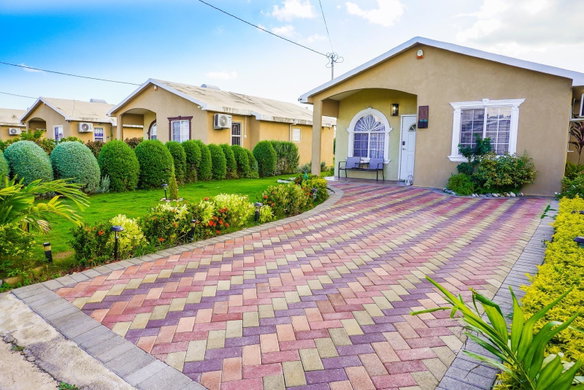 First image of Lot 1525 Phoenix Park in Phoenix Park, St. Catherine, Jamaica - property is For Rent