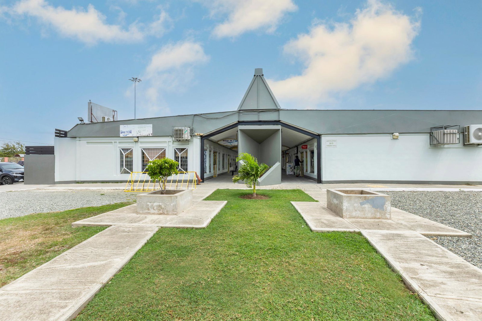 Ninth image of 1 & 2- Greater Portmore Shopping in Greater Portmore, St. Catherine, Jamaica - property is For Rent