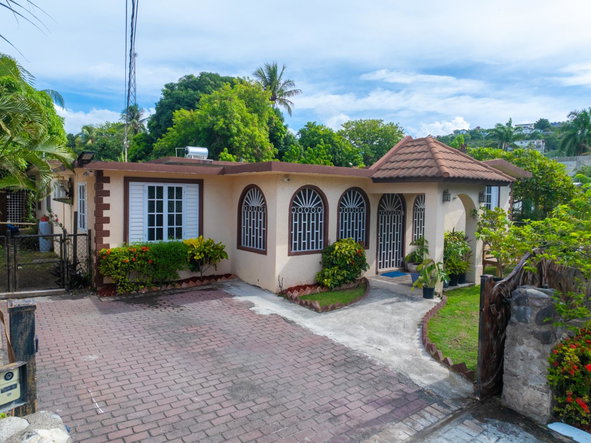 Third image of 16 Halart Drive in Kingston 6, St. Andrew, Jamaica - property is For Sale