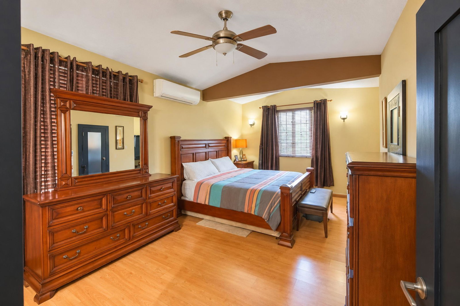 Seventh image of 16 Halart Drive in Kingston 6, St. Andrew, Jamaica - property is For Sale