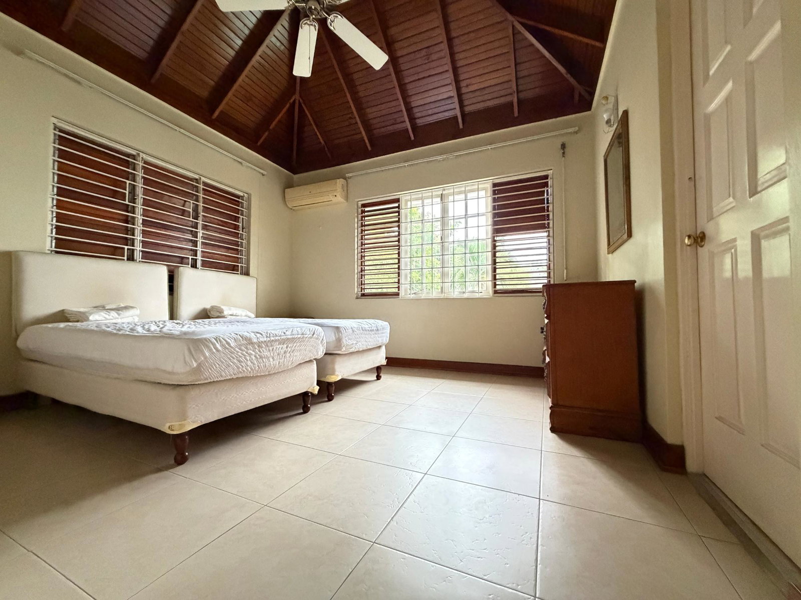 Seventeenth image of 12 1/2 Rutland Drive in Kingston 6, St. Andrew, Jamaica - property is For Rent