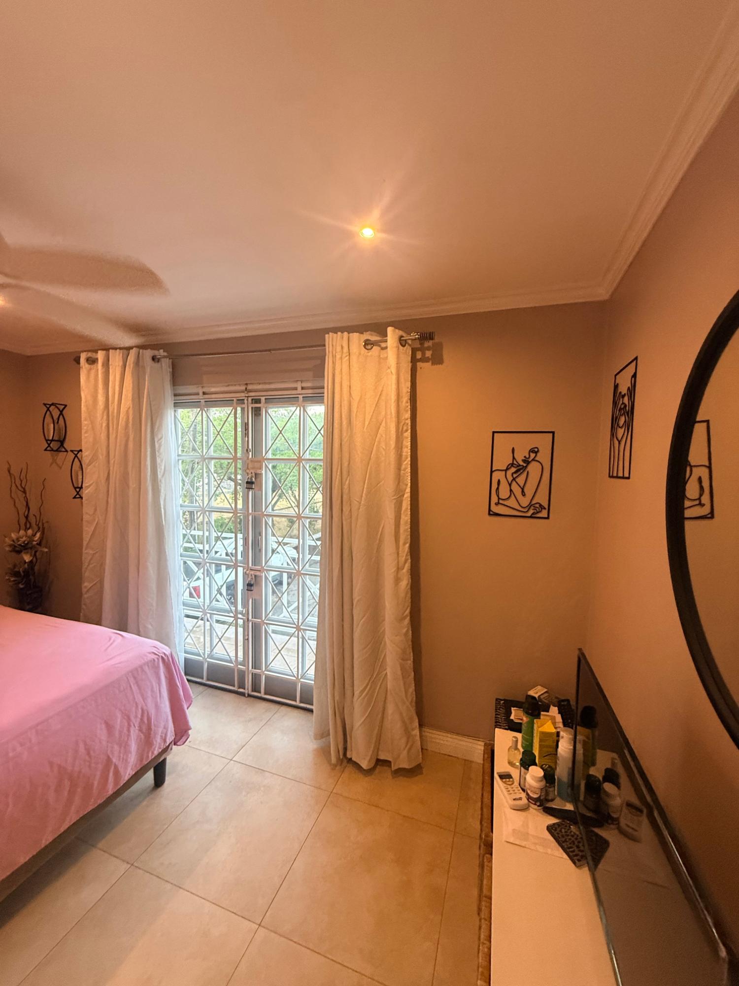 Tenth image of 19-1-3 Worthington Terrace in Kingston 5, St. Andrew, Jamaica - property is For Rent