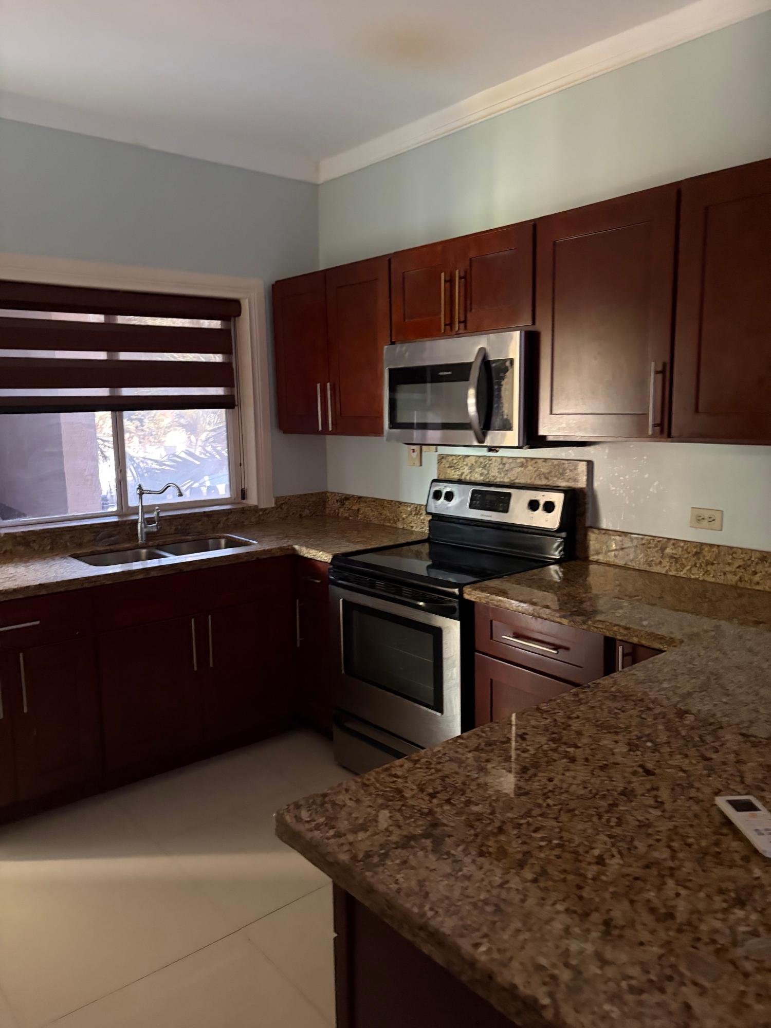 Tenth image of 16-7 Dukharan Ave, Kgn 10 in Kingston 10, St. Andrew, Jamaica - property is For Rent