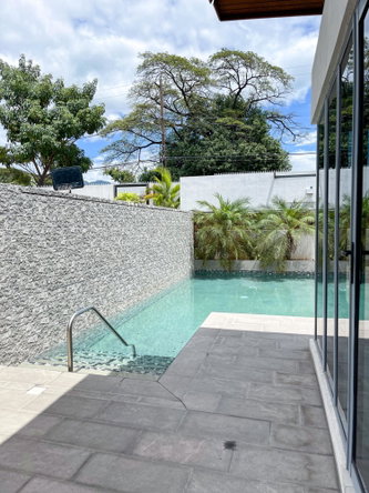 Thirteenth image of 13-27-29 Hopefield Avenue in Kingston 6, St. Andrew, Jamaica - property is For Rent