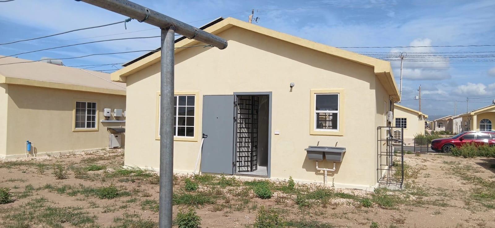 Thirteenth image of Phoenix Park Village 2 ph in Phoenix Park, St. Catherine, Jamaica - property is For Rent