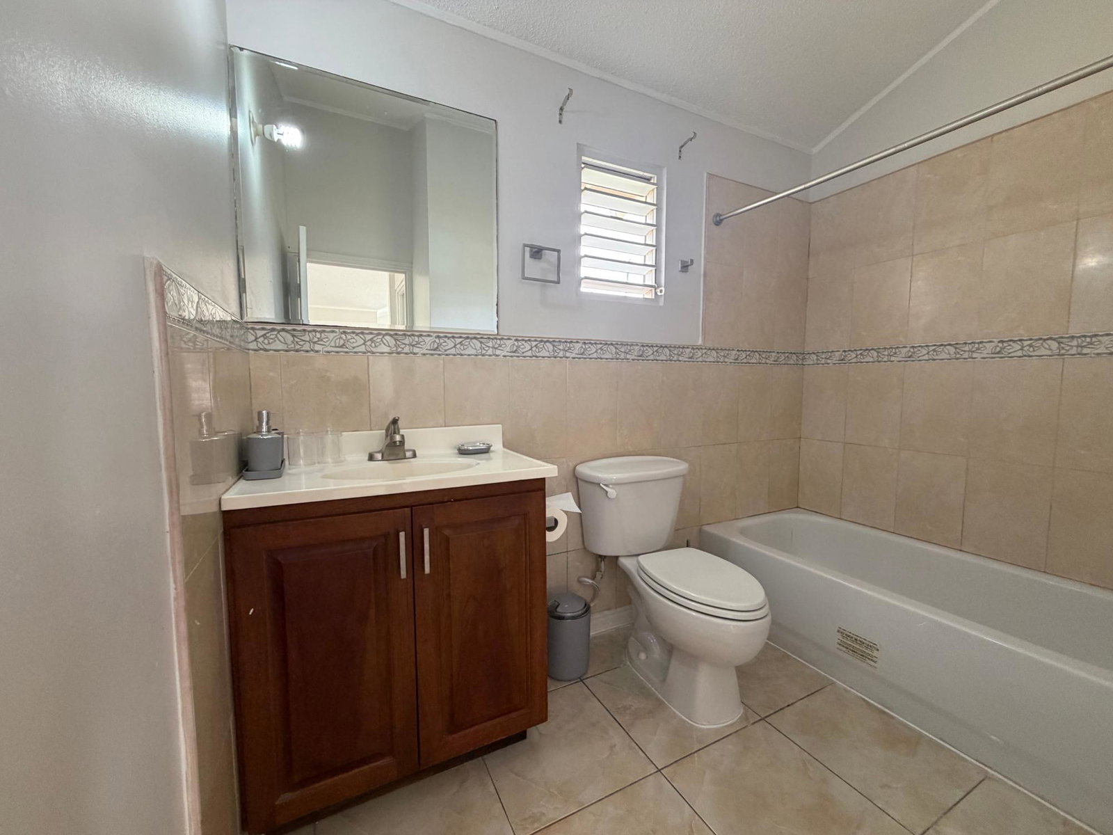 Twenty-Fifth image of 59 Collingswood Circle in Portmore Country Club, St. Catherine, Jamaica - property is For Rent