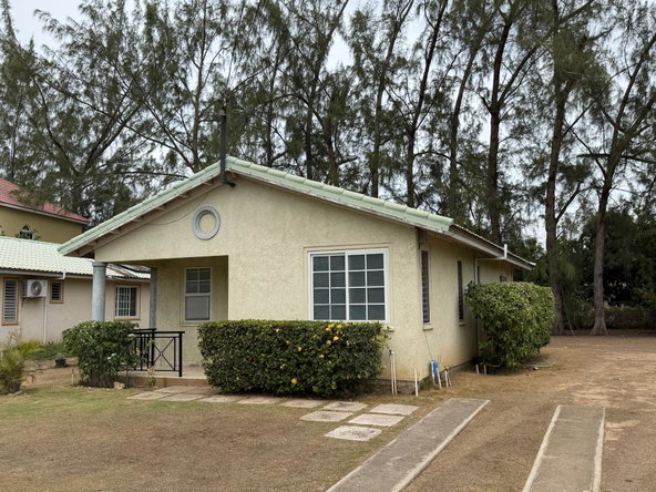 Fifth image of 59 Collingswood Circle in Portmore Country Club, St. Catherine, Jamaica - property is For Rent