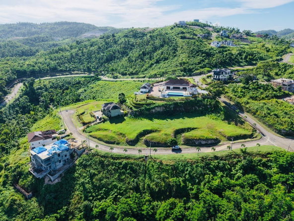Fourth image of 19 Bayview Terrace in Reading, St. James, Jamaica - property is For Sale