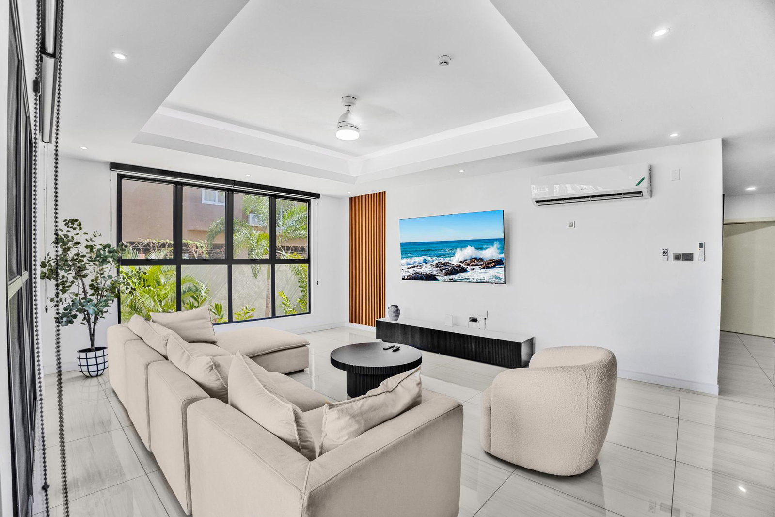 Ninth image of 101-3 Kings Drive in Kingston 6, St. Andrew, Jamaica - property is For Rent